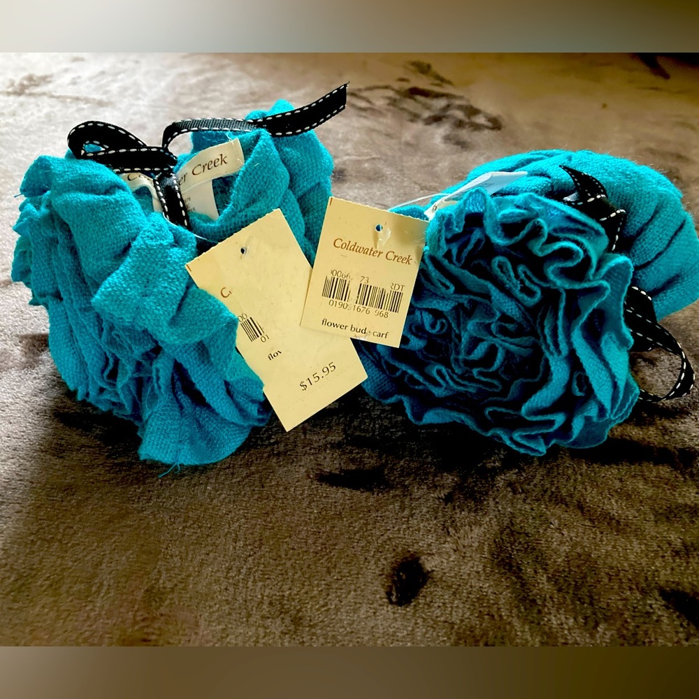 New! 2 Coldwater Creek Spring fashion scarfs wrapped up to look like flowers 🌺